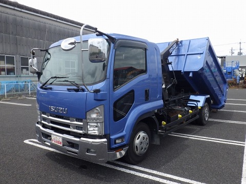 68935